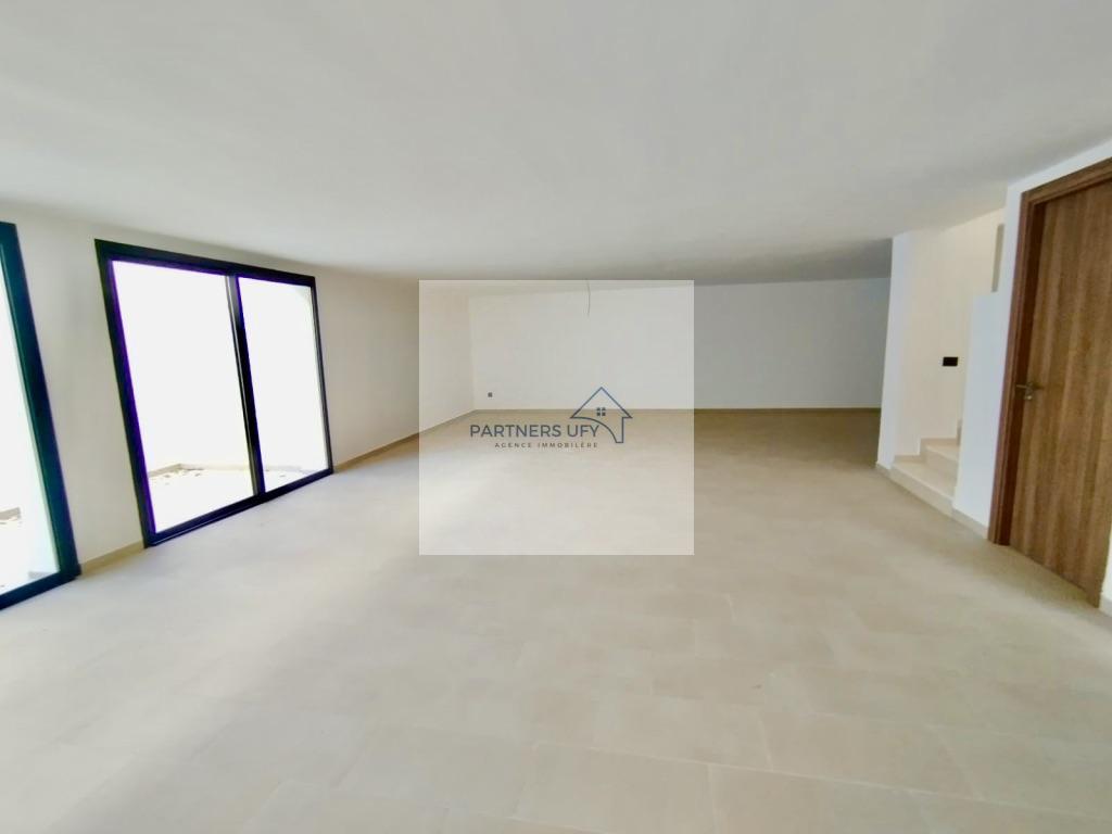 Superbe Villa avec Jardin et Piscine à Bouskoura Ville Verte — 6
