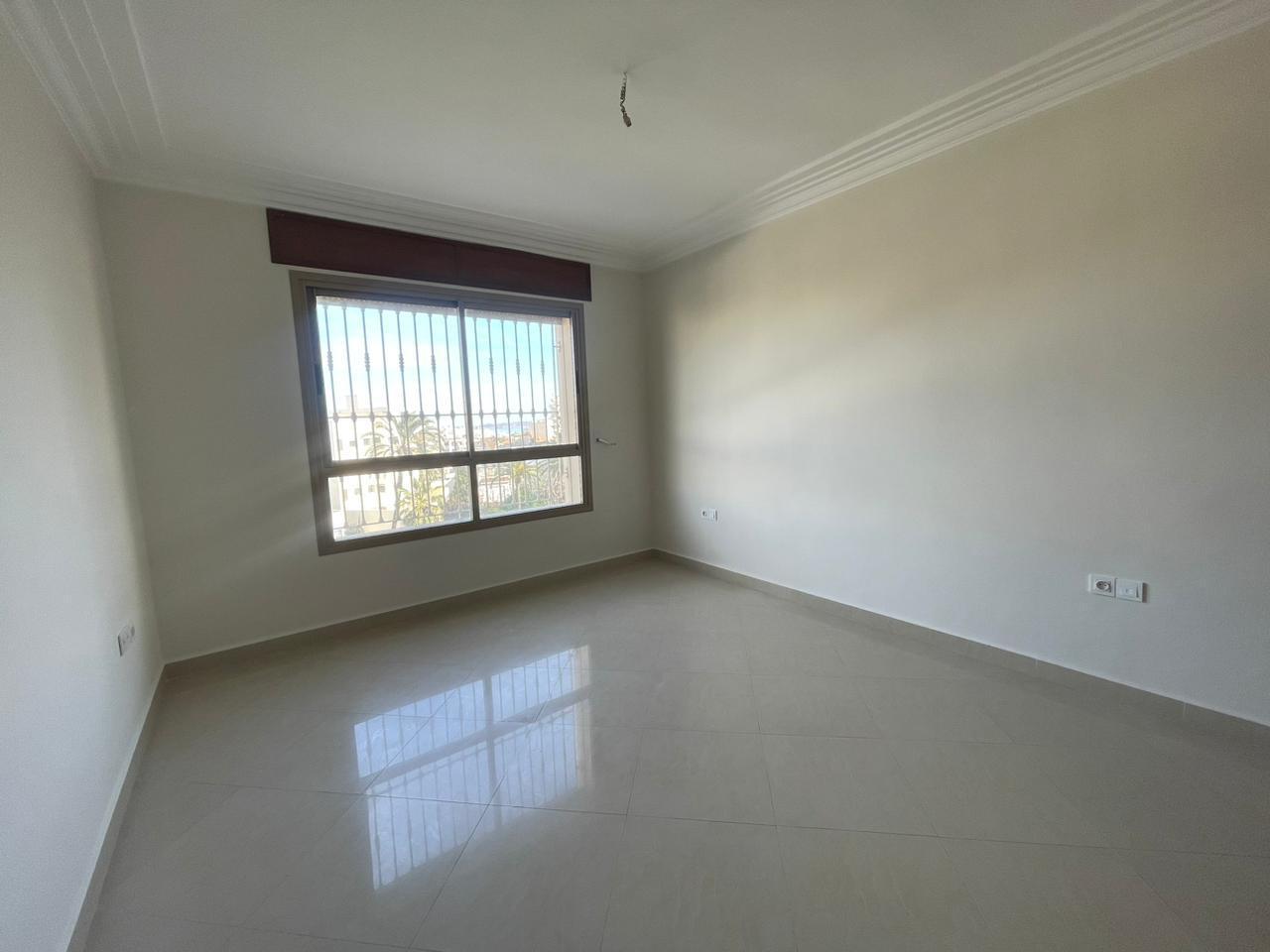 Appartement vide de 170m² à Iberia en location — 5