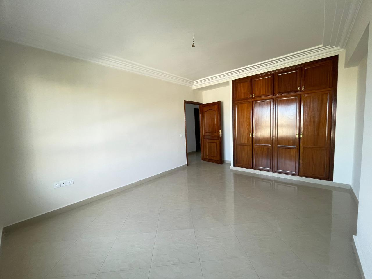 Appartement vide de 170m² à Iberia en location — 6