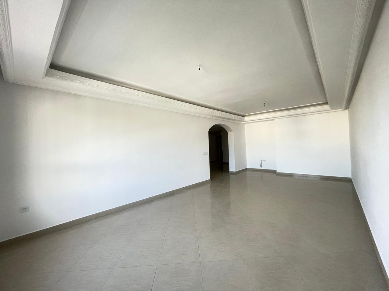 Appartement vide de 170m² à Iberia en location — 4