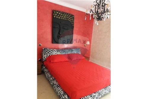 villa à vendre  500 m² — 5