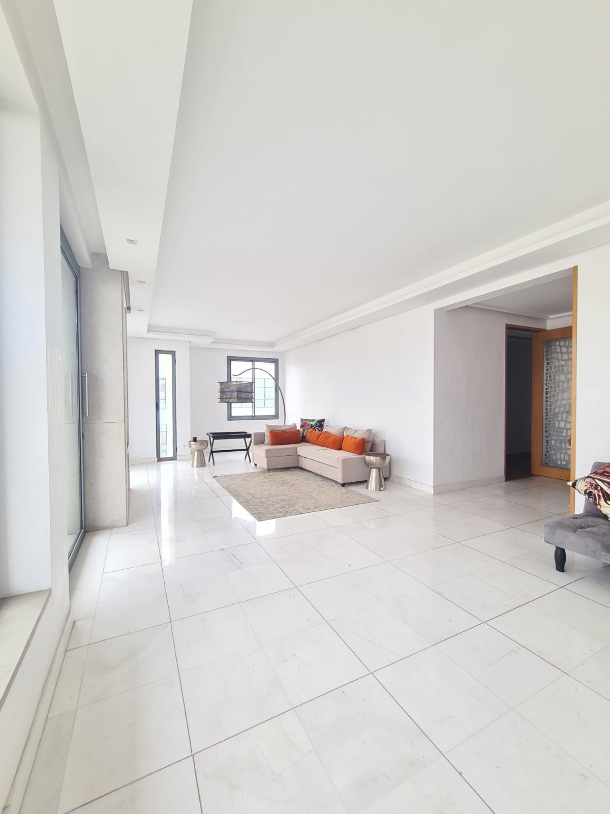 Location superbe apprtement vide  3 chambres-Racine — 5