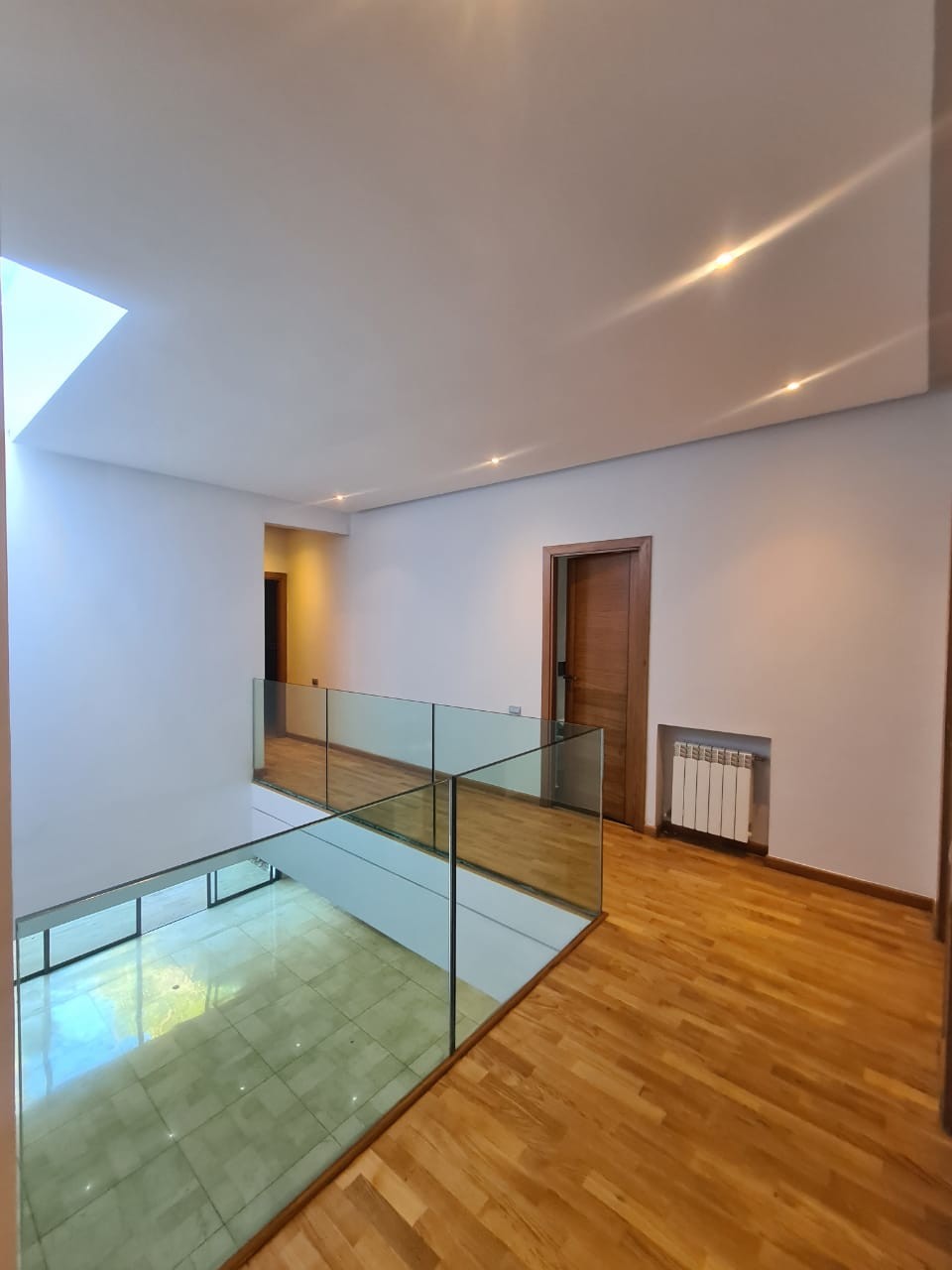 Location superbe villa vide- Ain Diab — 2