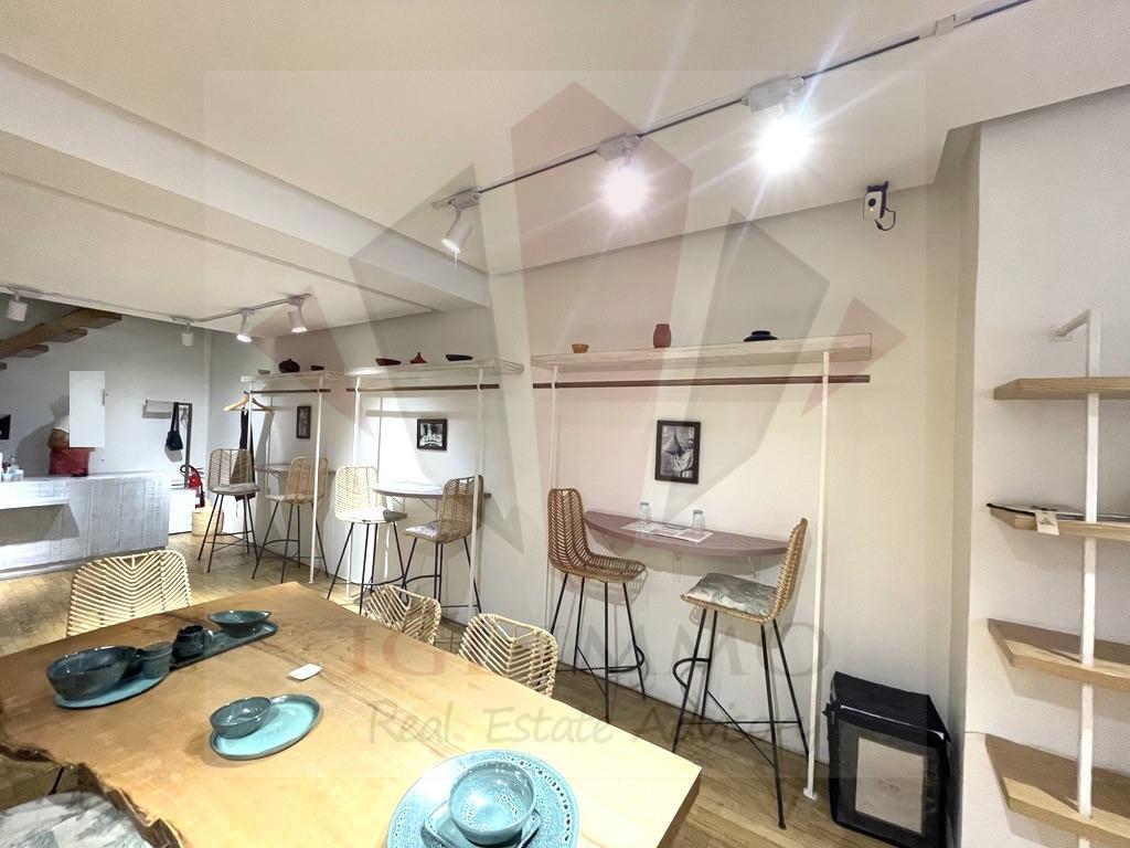 Magnifique Café Restaurant de 120m2 quartier Racine — 4