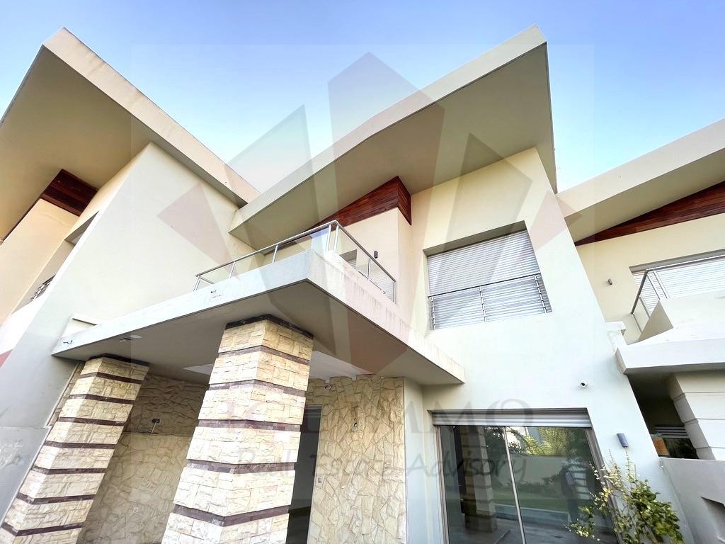 Magnifique Villa de 350m2 à Bouskoura