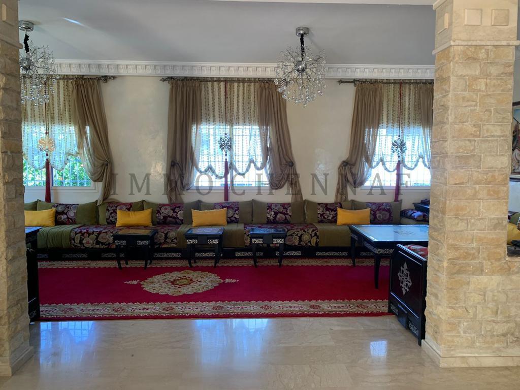 Villa meublé de 400 m² à louer sur Hay Riad Rabat