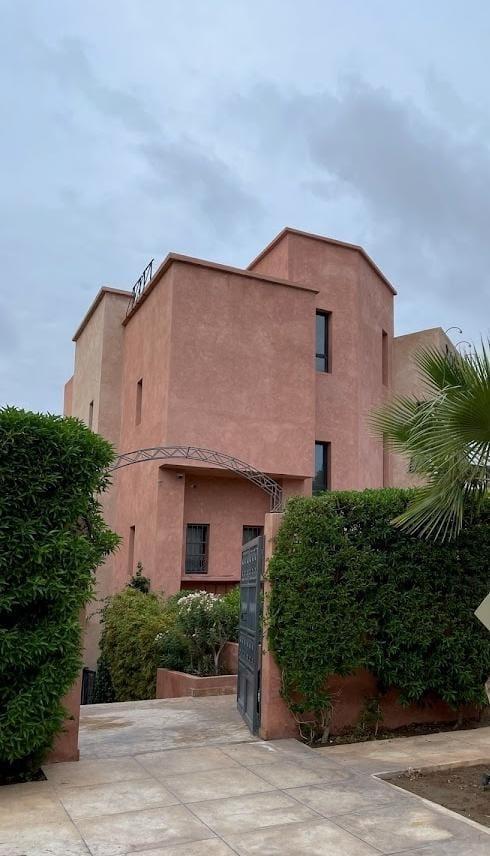 BELLE VILLA USAGE COMMERCIAL A MARRAKECH