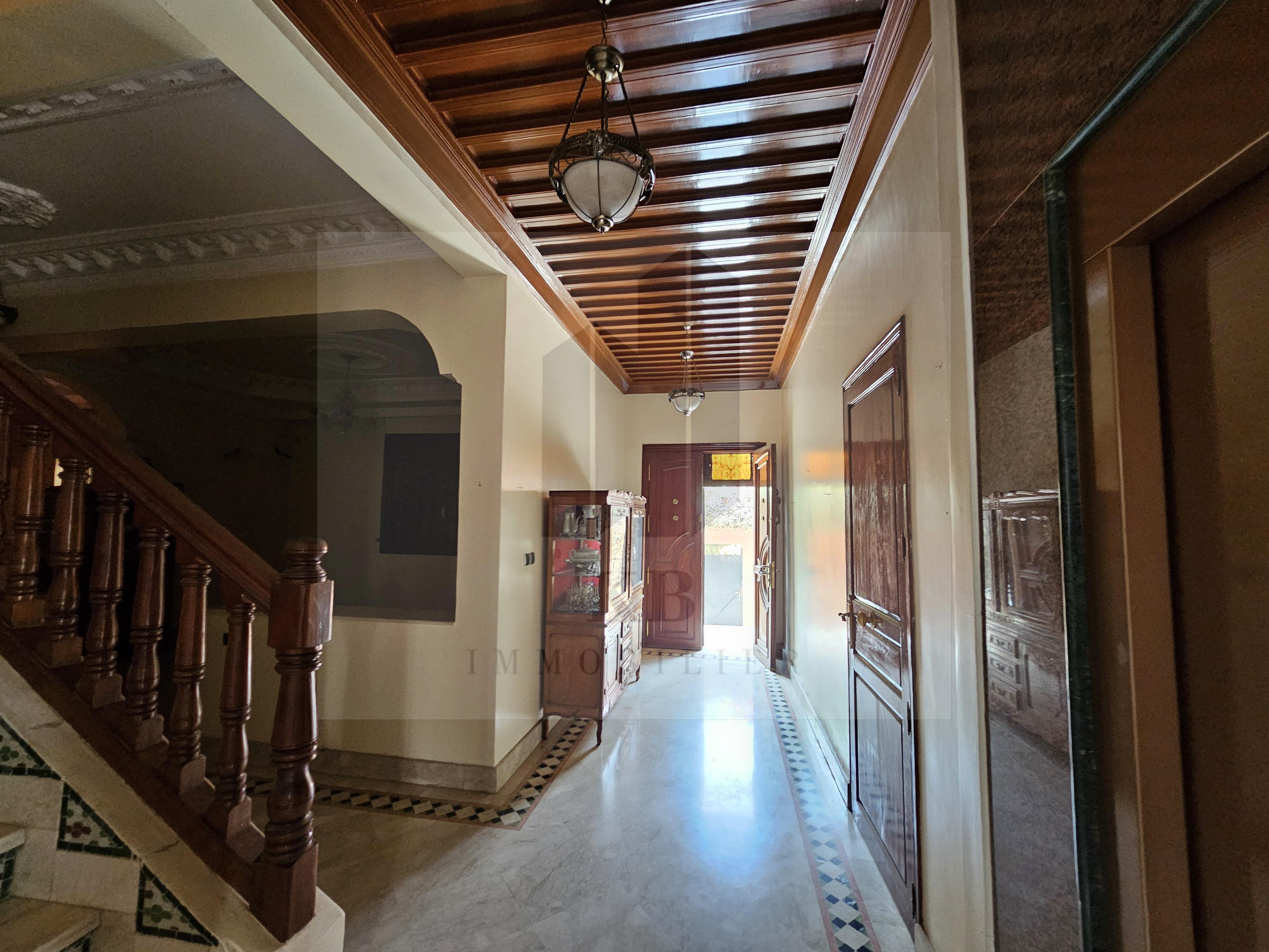 Villa à rénover – Quartier Semlalia – 445 m² — 6