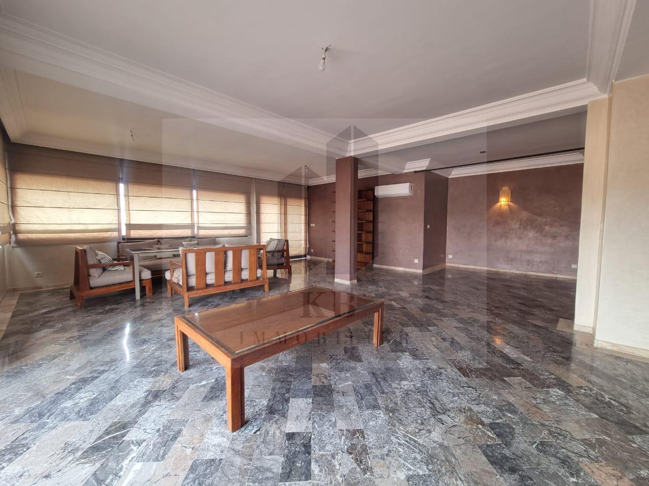 Luxueux Appartement 3 Chambres à l’Hivernage de 240 m²