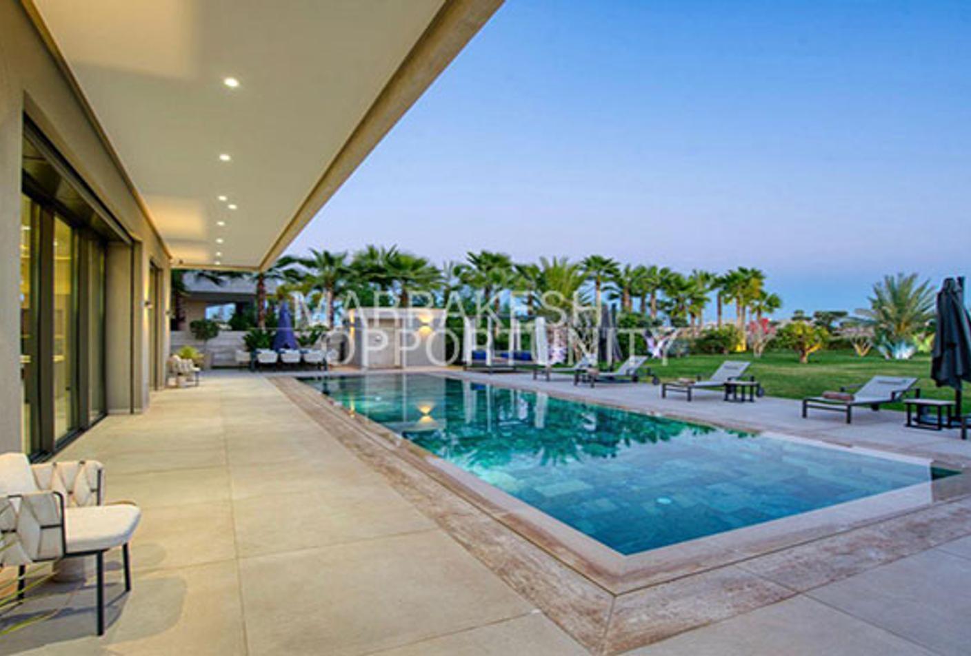 Location Vacances d'une Luxueuse Villa avec piscine — 5