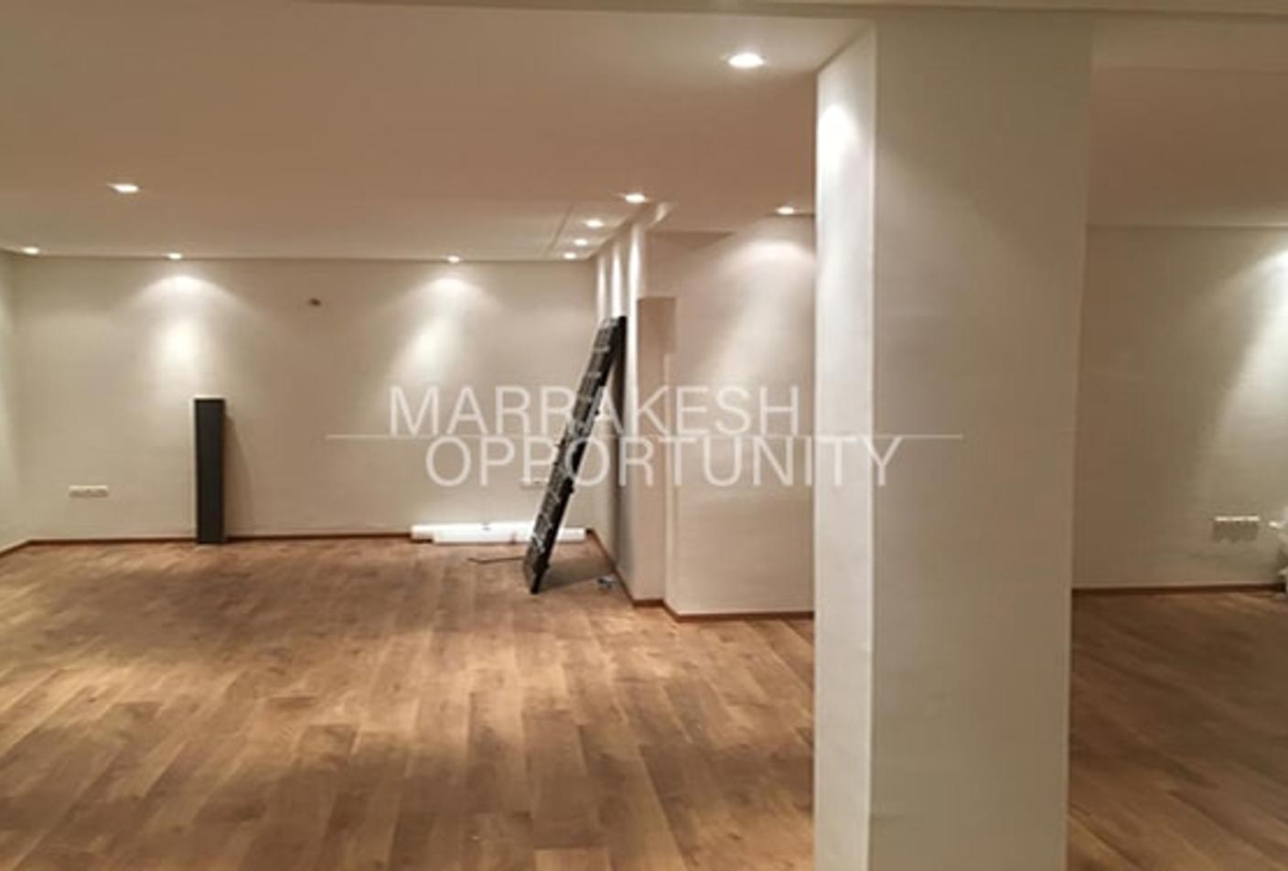 Un bureau commercial proposé en location longue durée situé à Route de casa