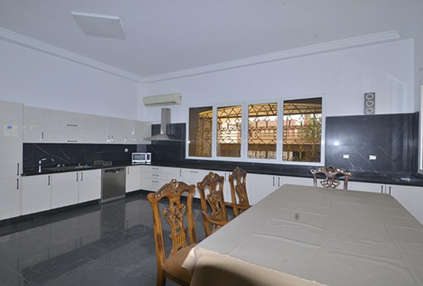 Villa 350 m² à Mabrouka — 8