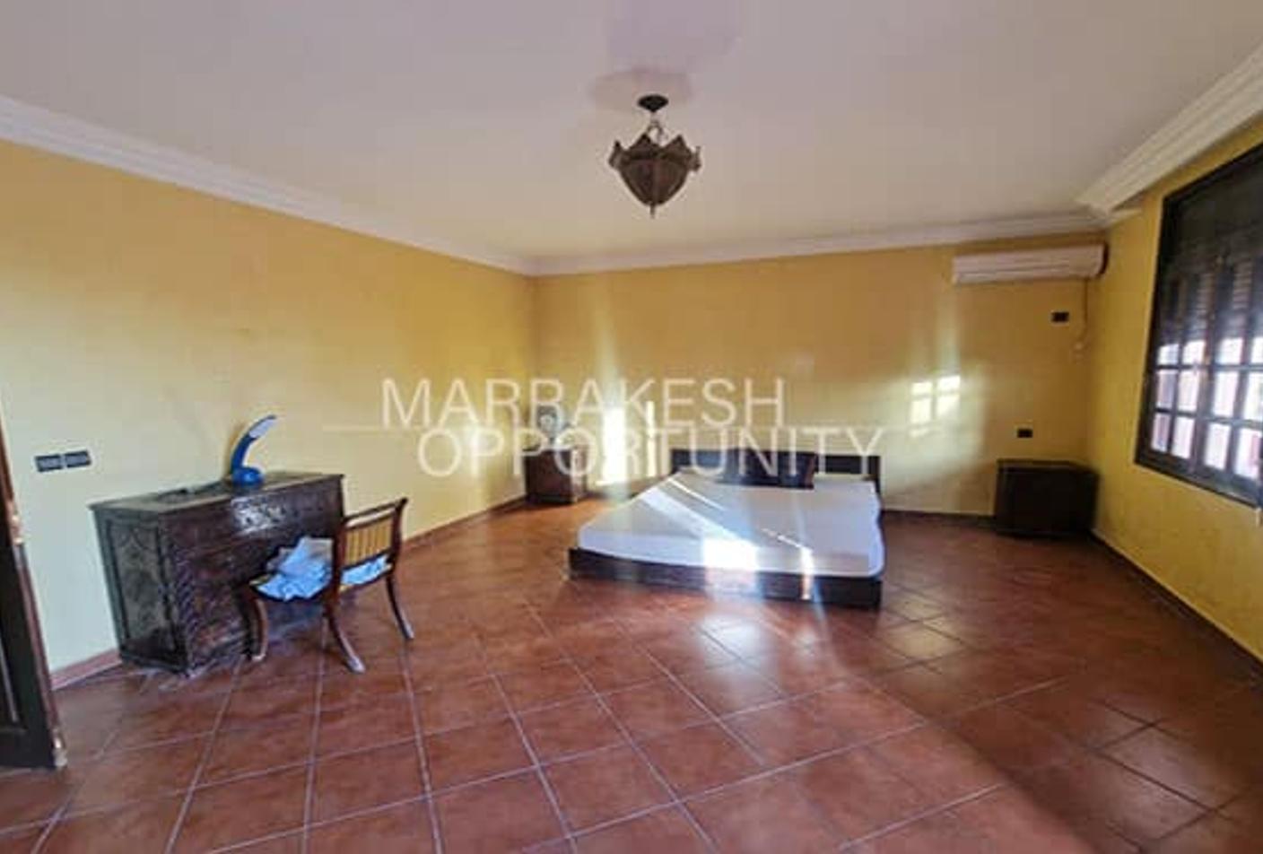 Majestueuse Villa avec piscine proposée en vente à Targa — 4