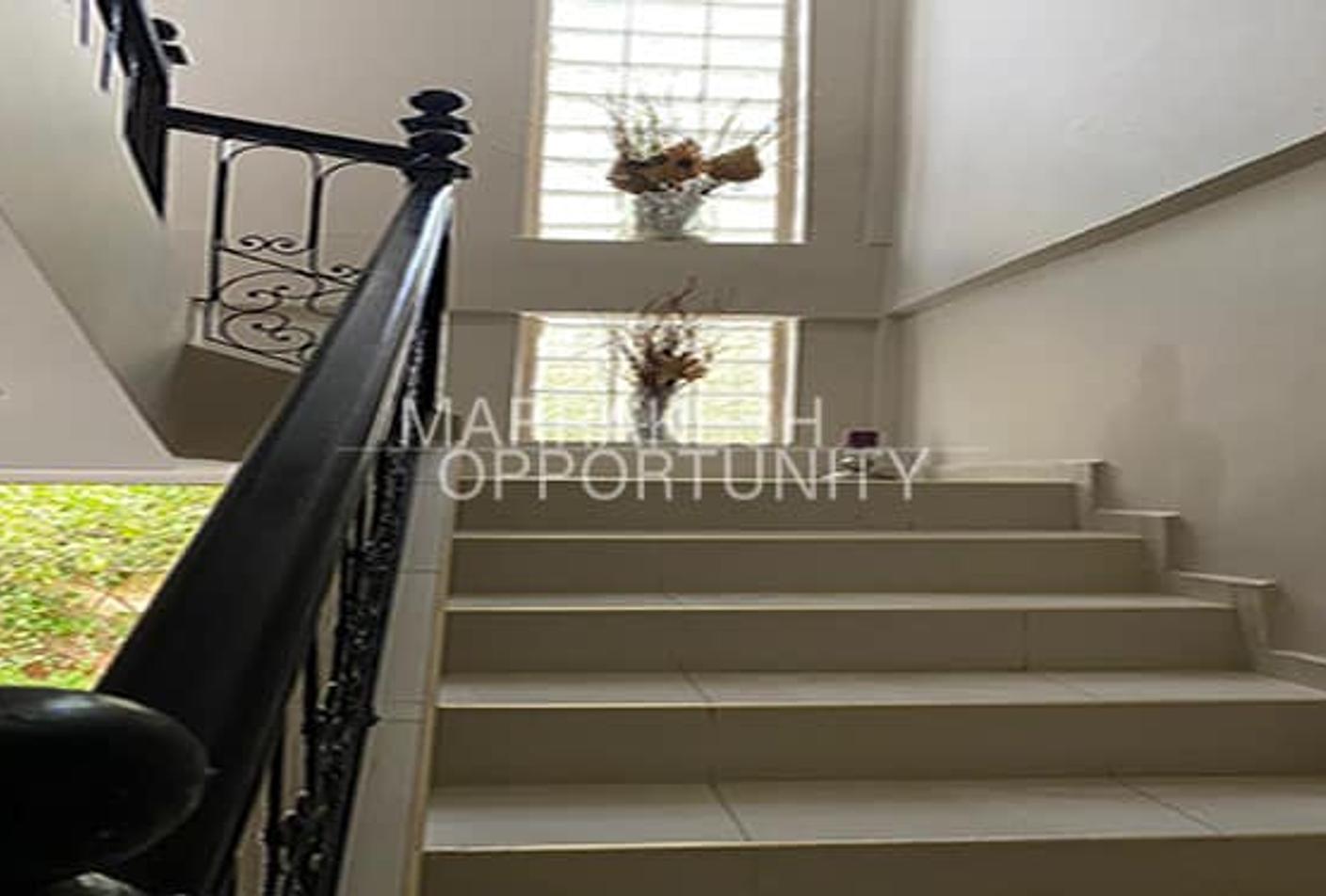 Villa 320 m² f Izdihar — 10