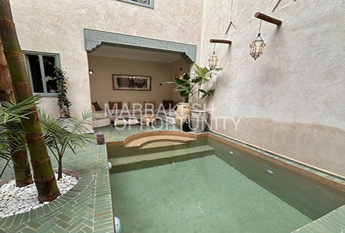 Un Riad authentique très original niché en plein médina proposé pour la vente — 3