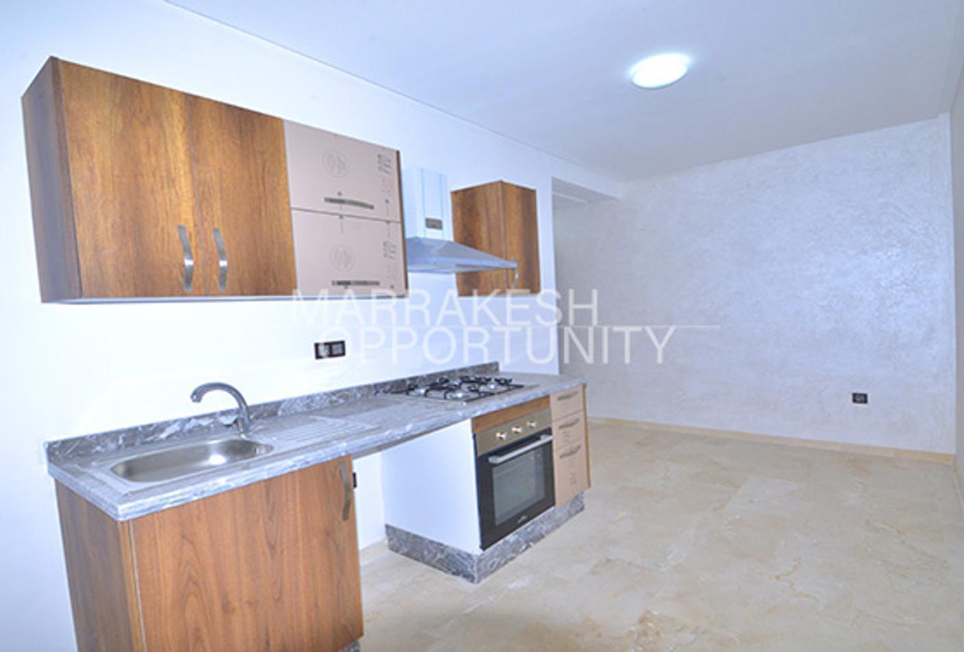 Appartement moderne non meublé en location annuelle — 4