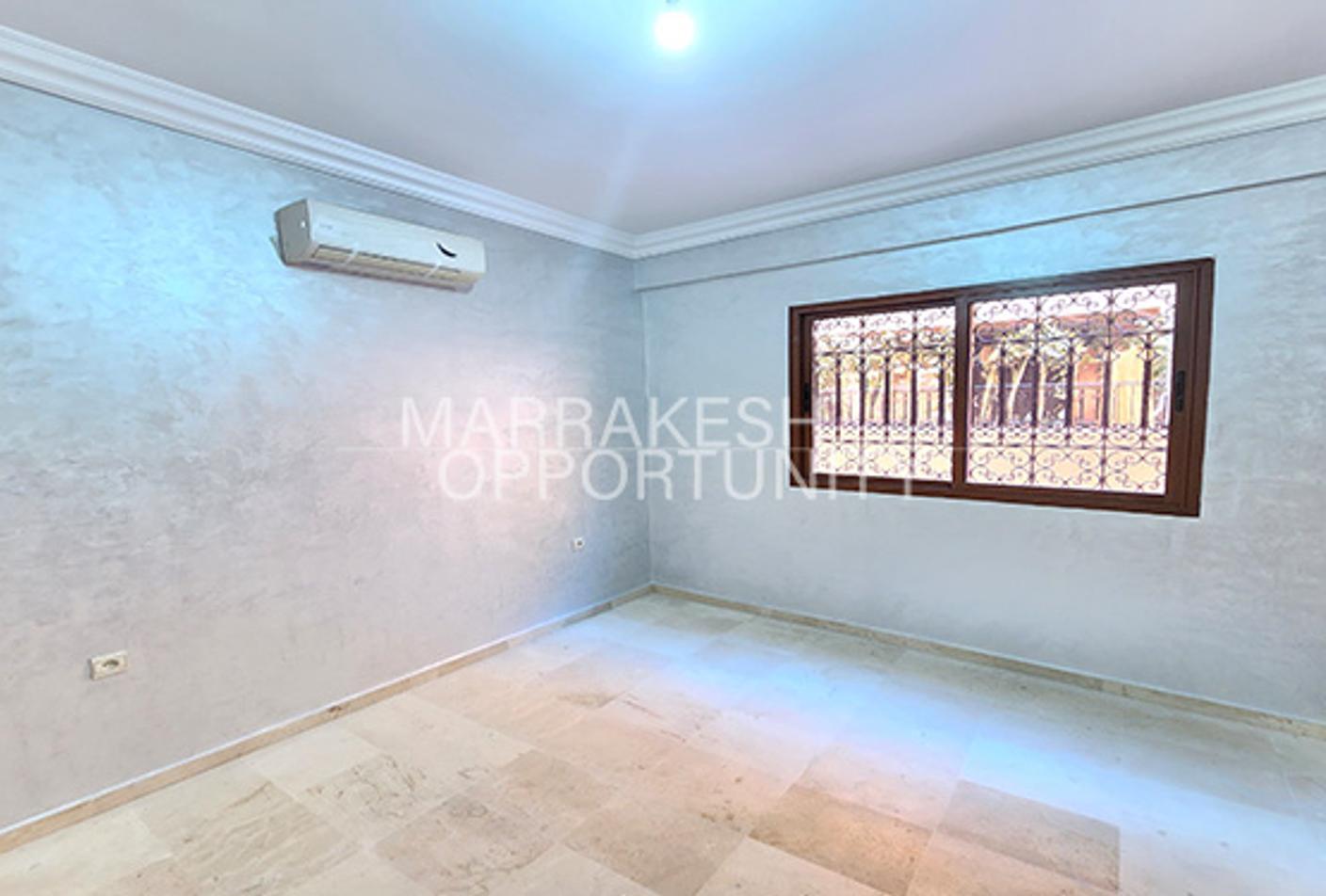 Appartement vide en location annuelle à Guéliz — 4