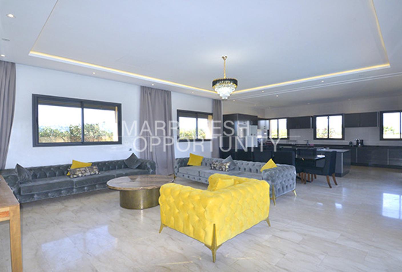 Moderne Villa Meublée en location annuelle sur la Route de Ouarzazate