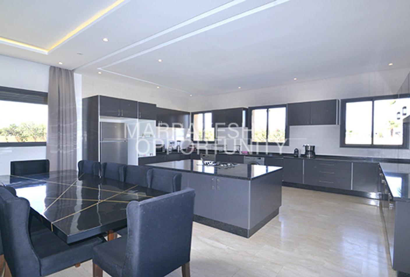 Moderne Villa Meublée en location annuelle sur la Route de Ouarzazate — 2