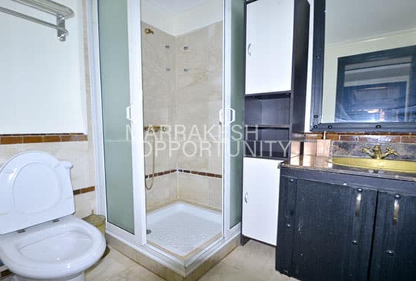 Bel Appartement en Vente à Hivernage — 3