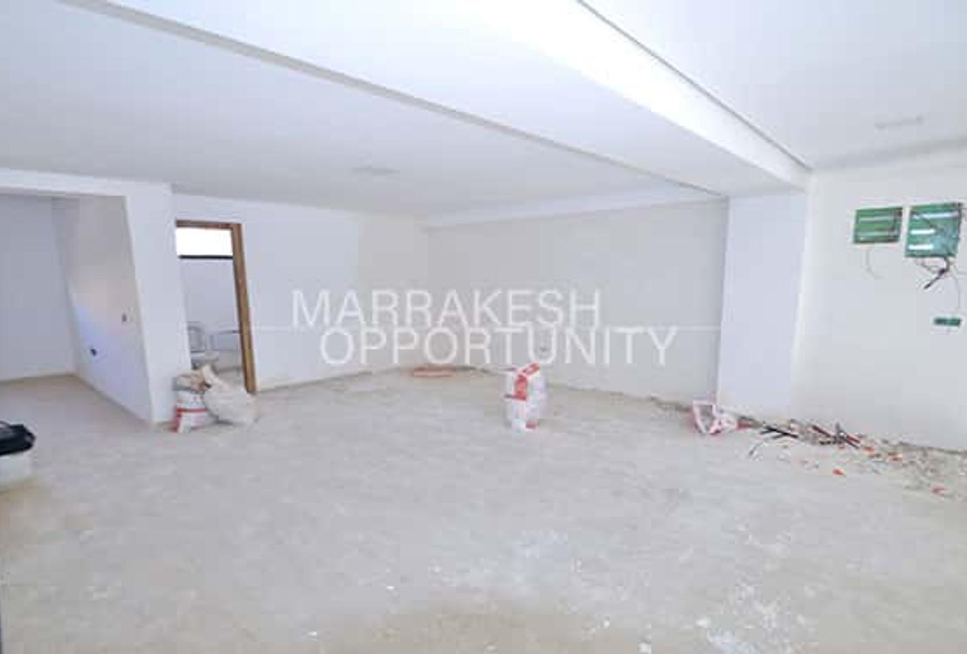 Location Magasin très bien situé à Semlalia — 2