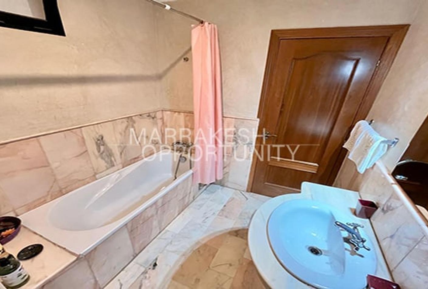 Joli Appartement meublé en location annuelle à Guéliz — 5