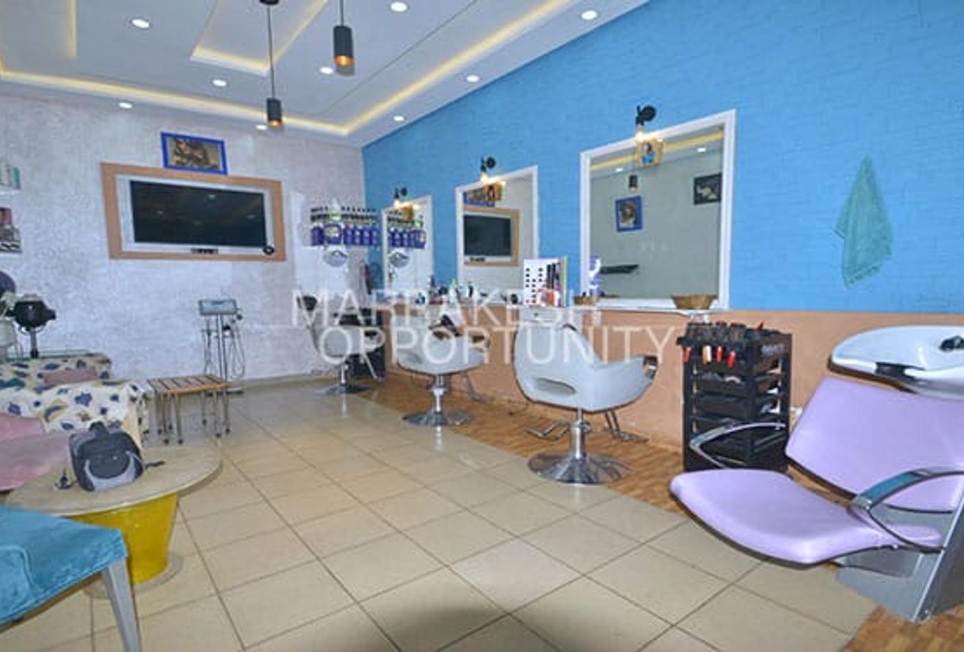 Salon de coiffure en location gérance libre à Guéliz