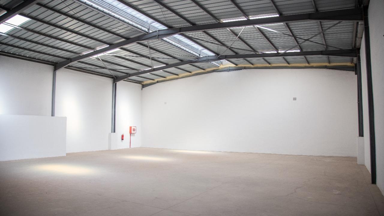 Dépôts industriel ou stockage pour location — 2
