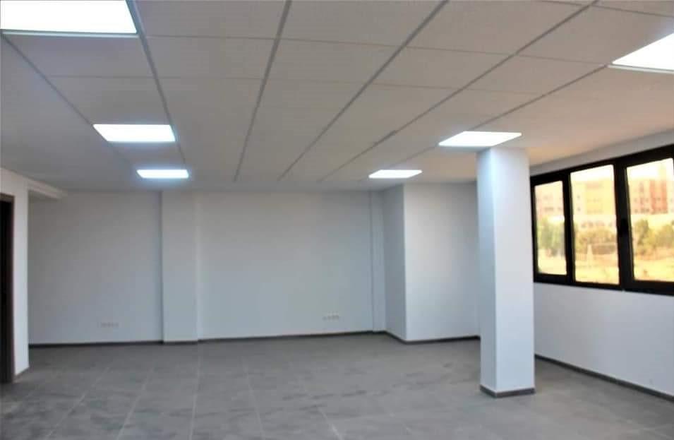 Bureaux en vente à Anassi — 3