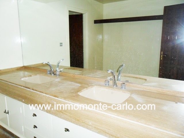 Location belle villa au quartier Souissi à Rabat — 4