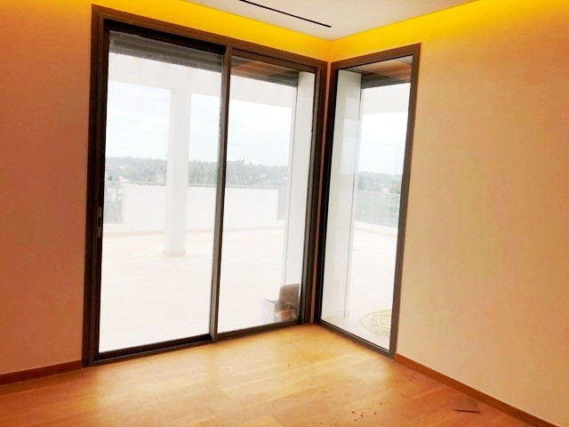 Appartement  de standing avec belle grande terrasse à souissi — 2