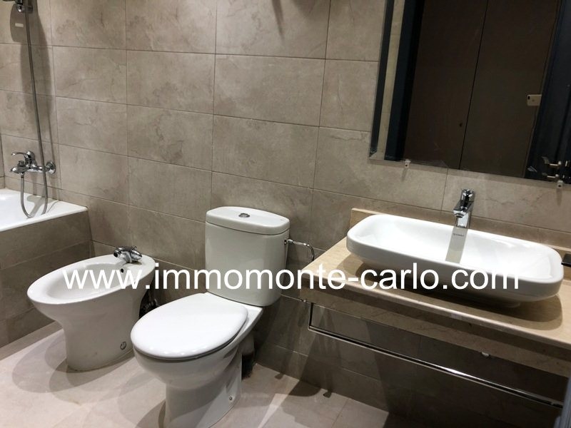 Très belle villa avec piscine et chauffage central à Souissi Rabat — 6
