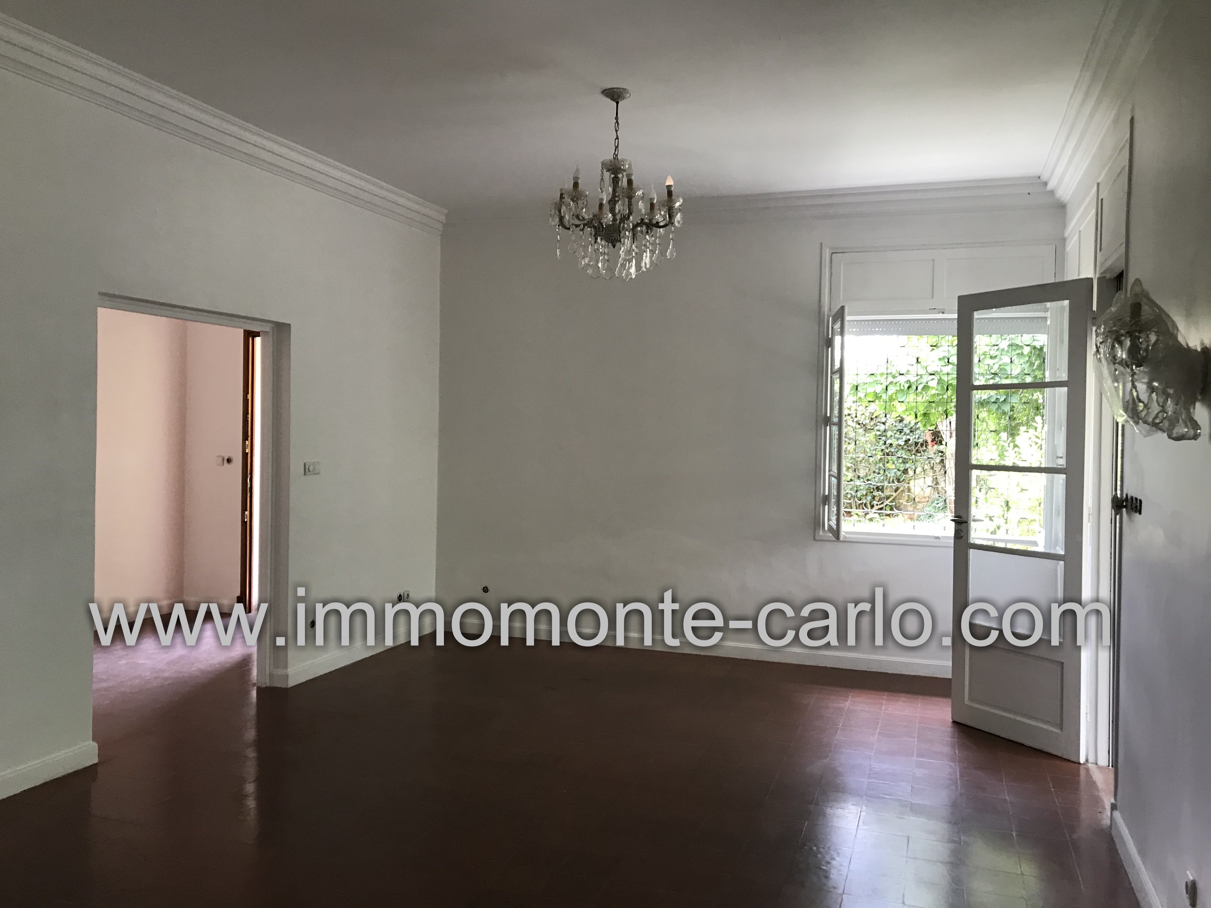 Villa avec beau jardin à louer à Rabat au quartier Aviation — 2