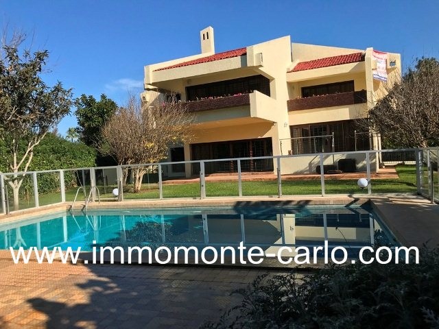 Belle villa d’architecte avec piscine à Souissi Rabat