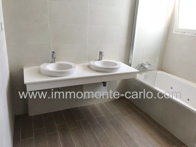 Appartement neuf avec terrasse à louer à Souissi — 4