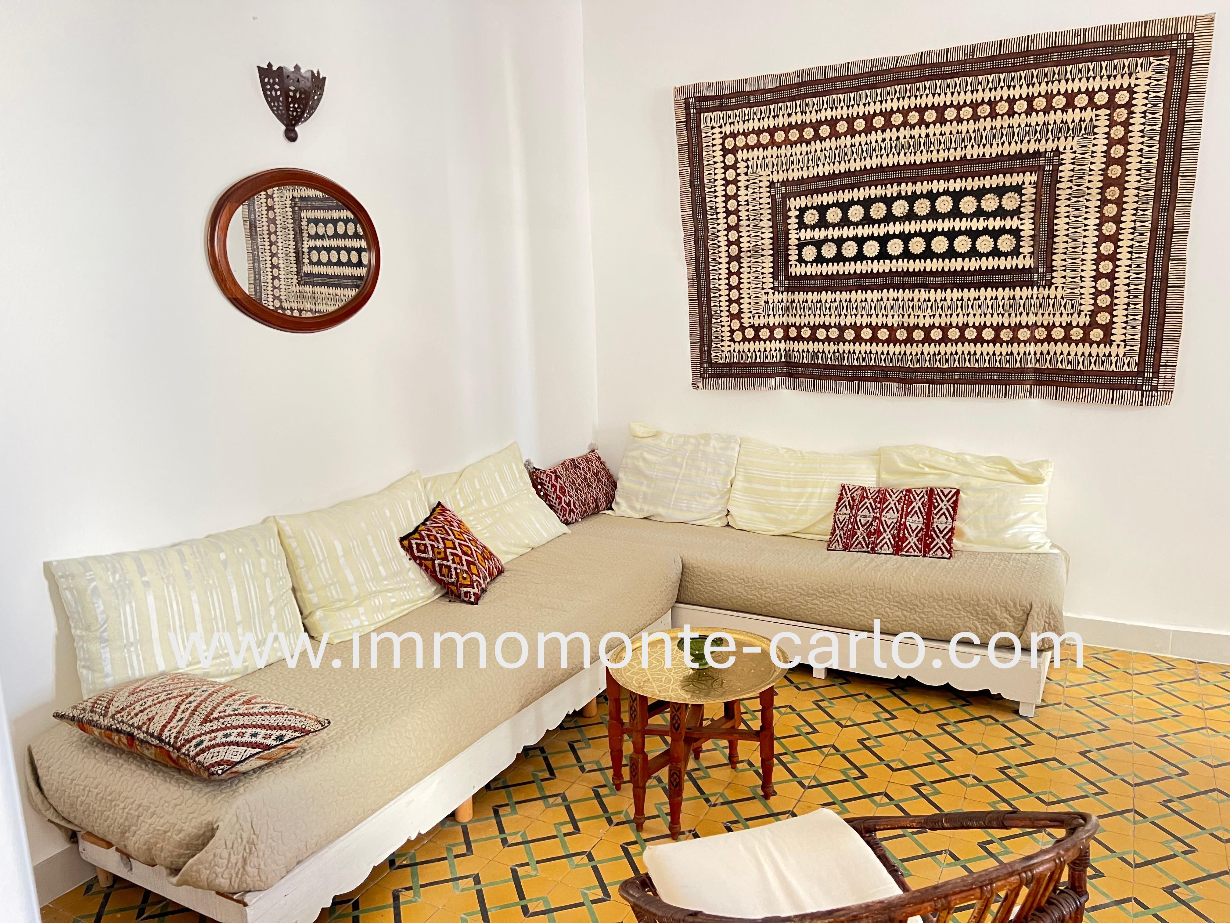 Location Appartement semi-meublé centre à Hassan