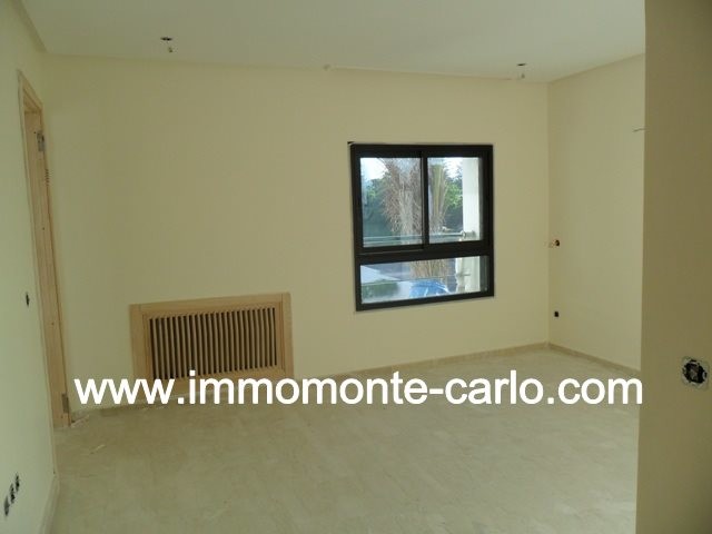 Villa neuve haut standing à louer au quartier  Souissi RABAT — 4