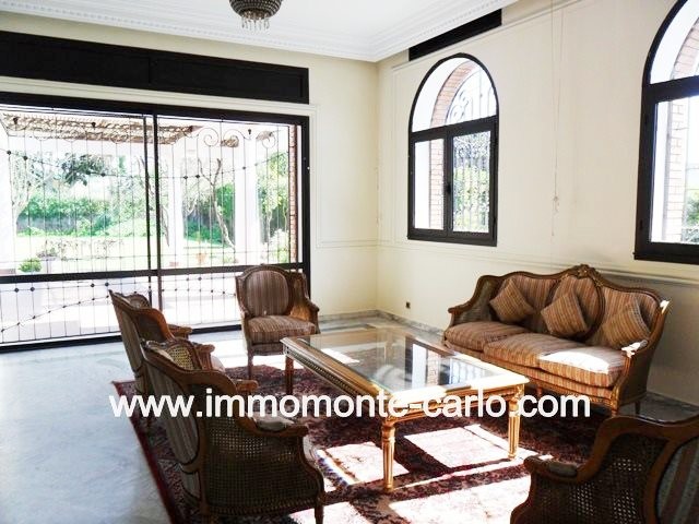 Superbe villa avec chauffage central à louer à Souissi Rabat — 2