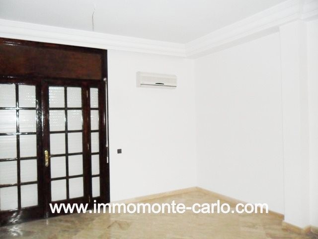 Location villa avec piscine à Souissi RABAT — 4