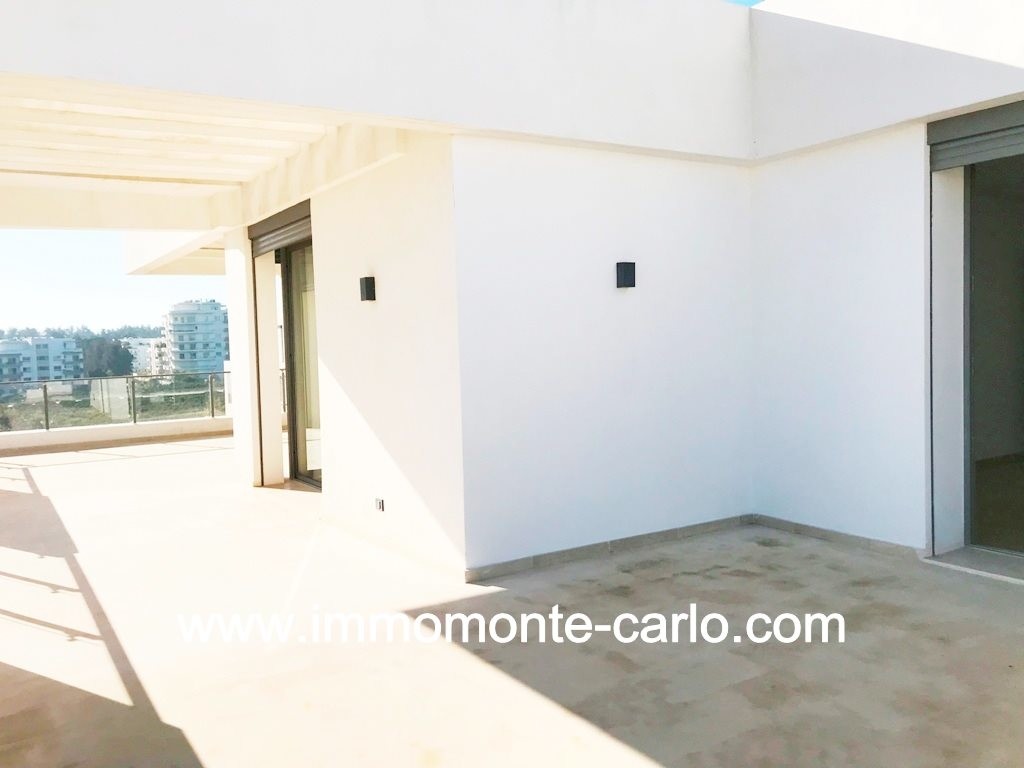 A vendre appartement de standing  avec  grande terrasse Souissi — 2