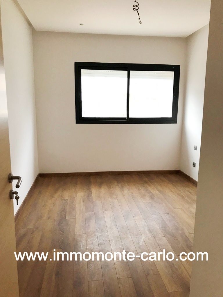 Bel appartement avec terrasse à louer  aux orangeraies de Souissi