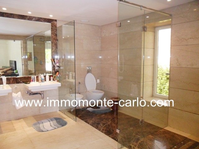 Superbe villa avec piscine et chauffage centrale à Souissi rabat — 4