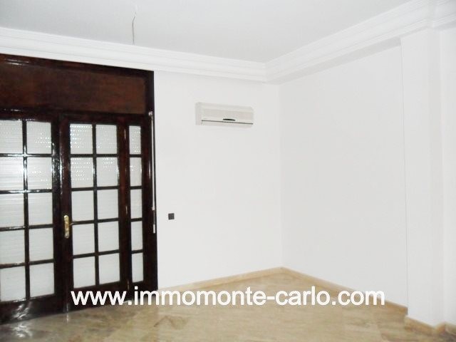 Location villa avec piscine au  quartier Souissi RABAT — 6
