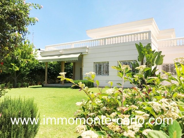 Superbe villa de standing avec piscine à Rabat au quartier Souissi