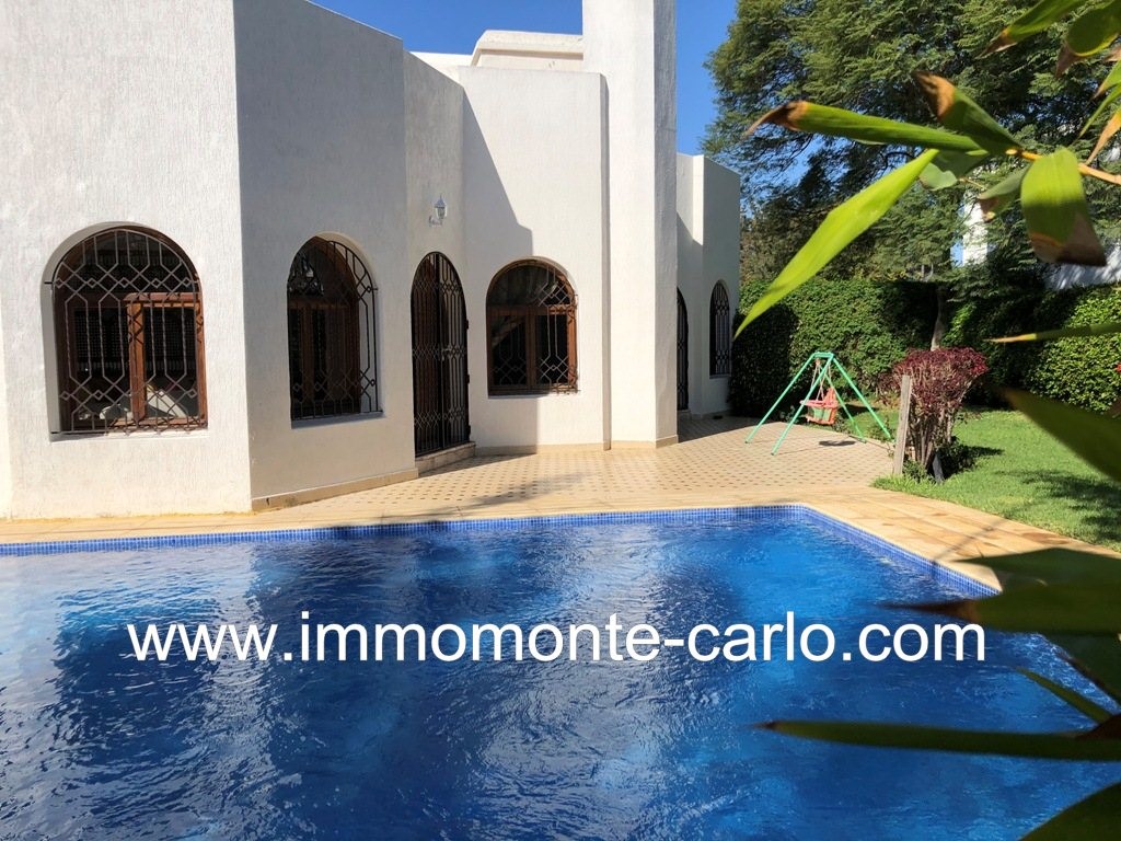 Très belle villa avec piscine à  louer à Souissi