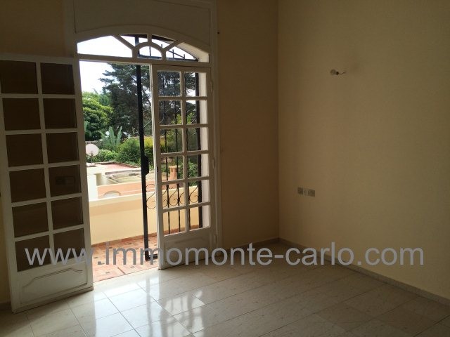 Jolie villa avec piscine à rabat Souissi — 4