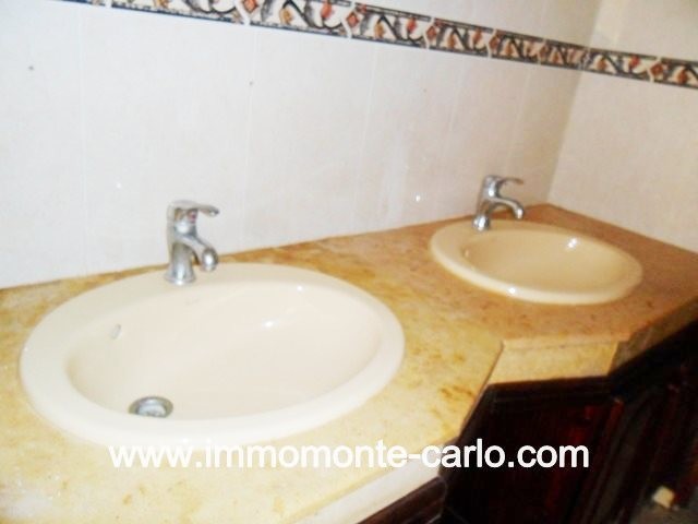 Location villa avec piscine à Souissi RABAT — 3
