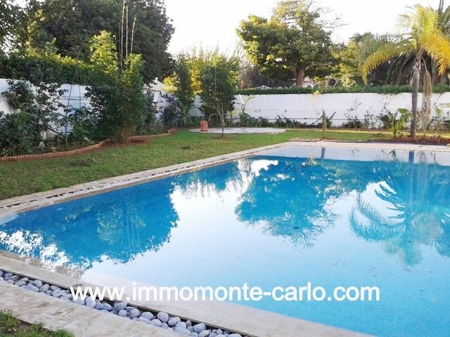 villa vide d’architecture moderne neuve avec piscine à souissi