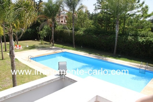 Superbe villa avec piscine et chauffage centrale à Souissi rabat