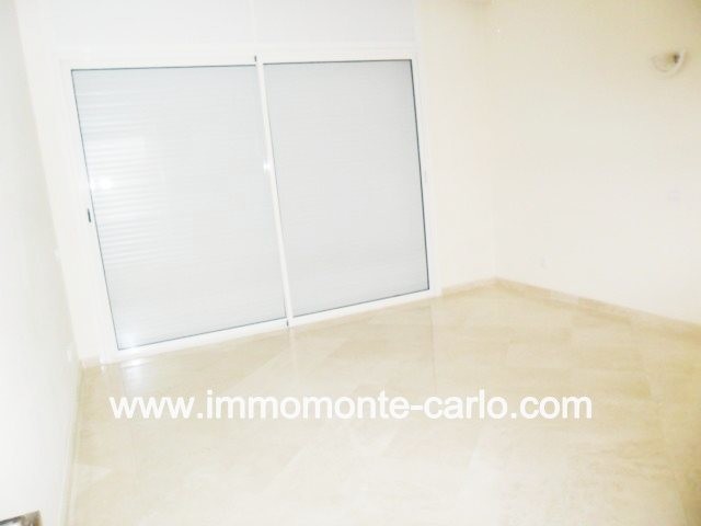 En location villa avec piscine à Souissi RABAT — 3